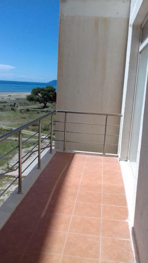 Апартаменти Casa Fronte Mare Вльора Екстер'єр фото
